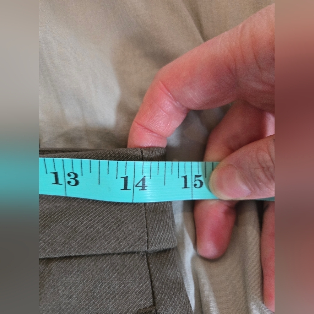 H&M | Women's Kaki Green Dress Pants, Size 6 - Picture 8 of 10